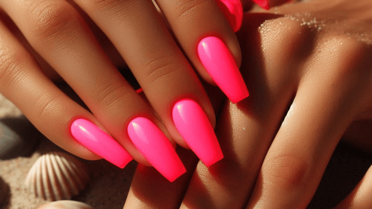bright pink short nails
