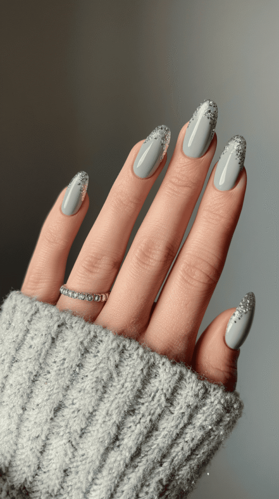 simple christmas nails