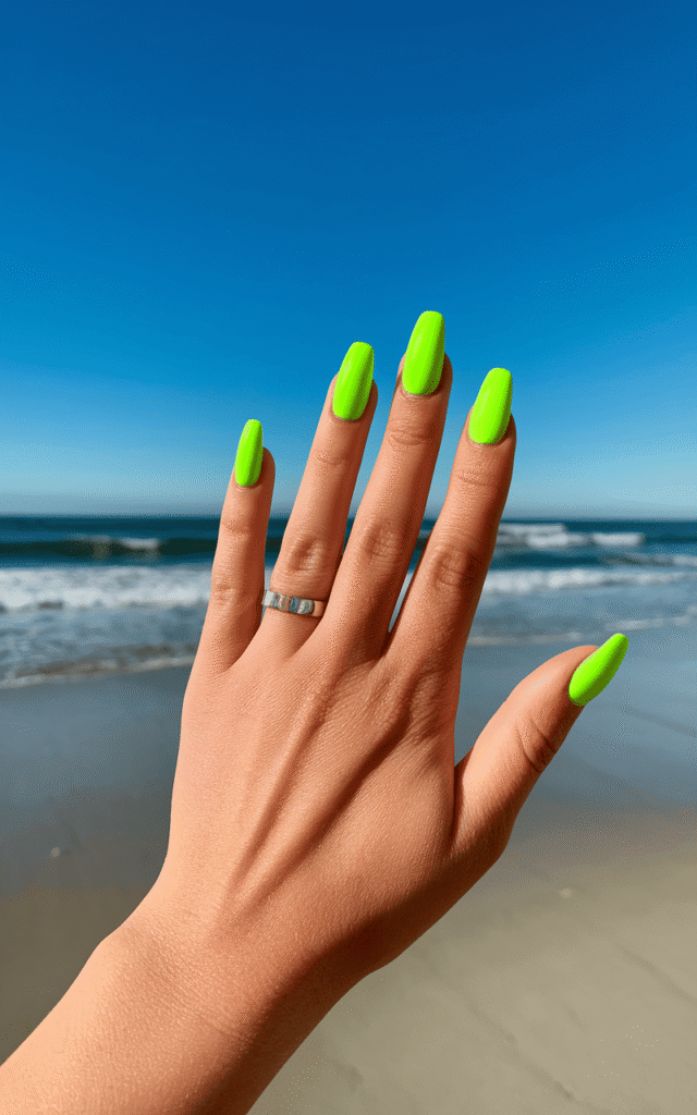 green summer nails