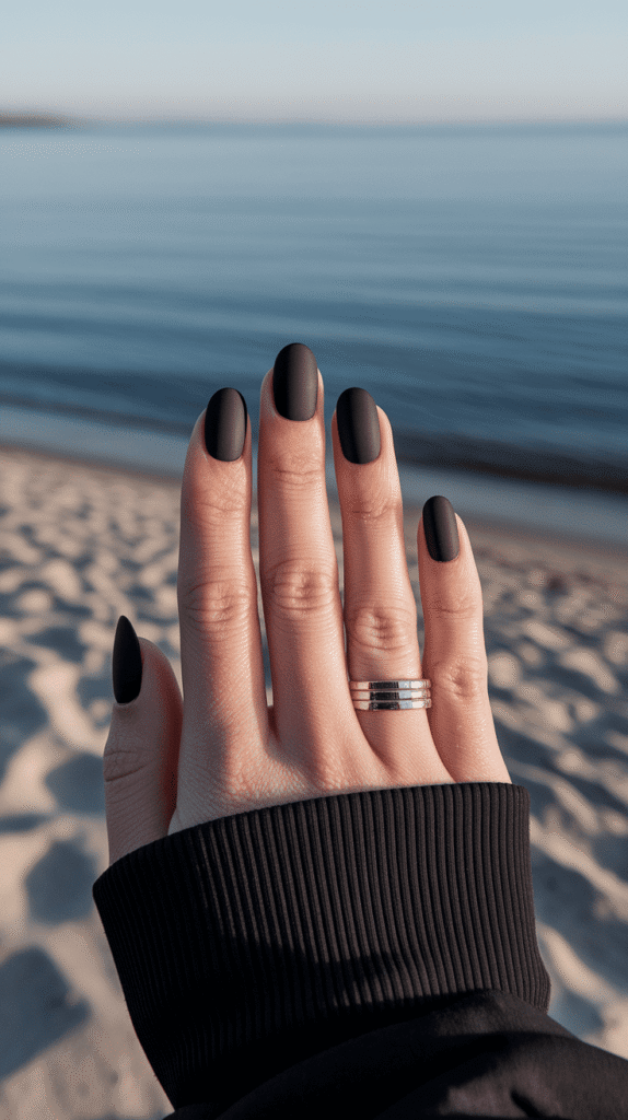 black summer nails
